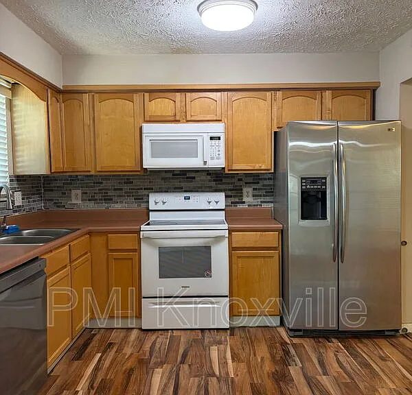 4100 Abercorn Rd — Photo 2