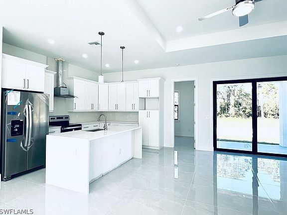 3rd image of 3147 Sunshine Blvd