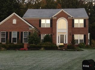 9366 Stonebriar Ln, North Ridgeville, OH 44039