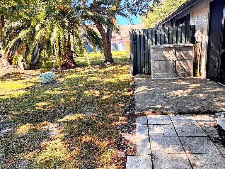 654 Capistrano Ct — Photo 22
