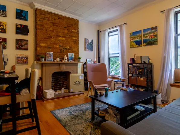 71 Underhill Avenue image 1 of 4