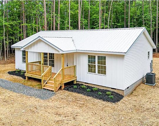 2nd image of 1152 Lake Point Dr