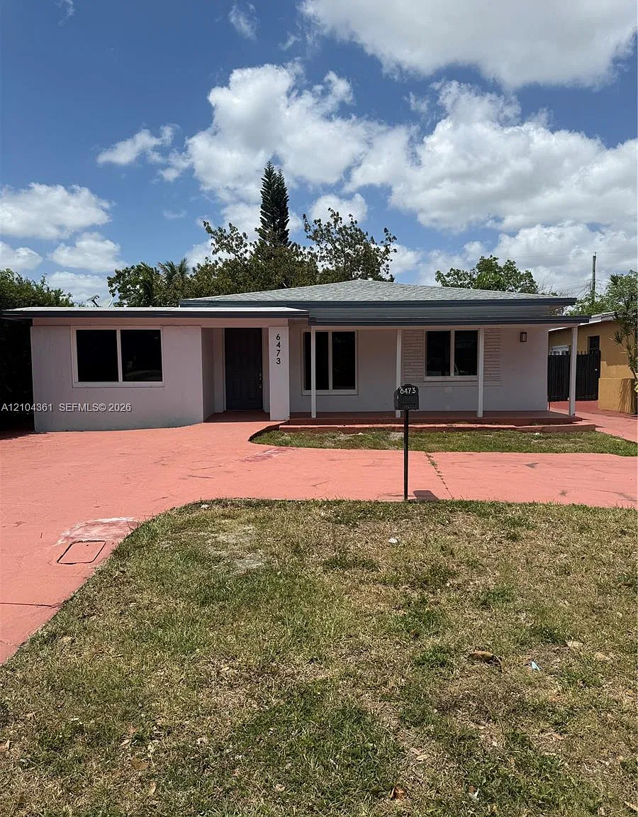 Coral Way Center Amd — Photo 1