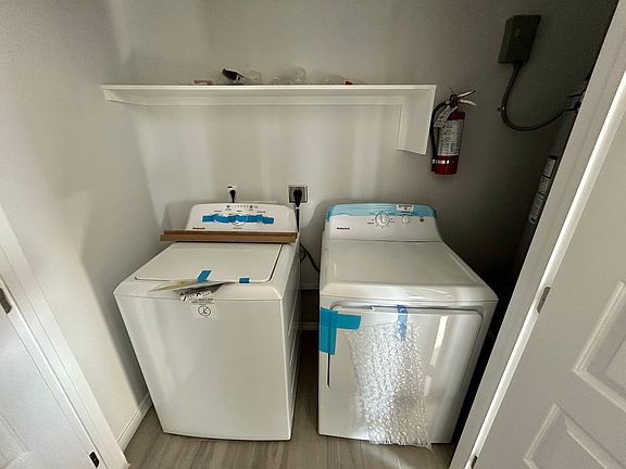 2nd image of 1409 S Michigan St #1