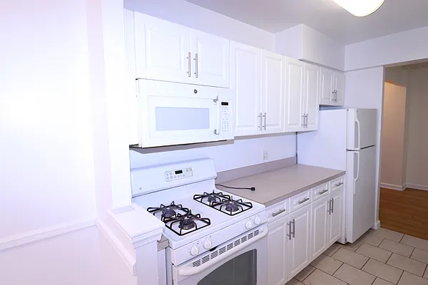 Rented by Kian Realty | media 11