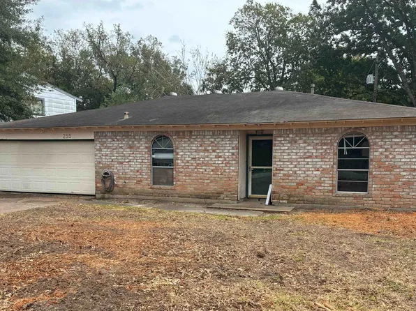 255 Greeves St, Beaumont, TX 77707
