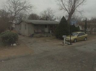 609 E Chapoy St, Del Rio, TX 78840