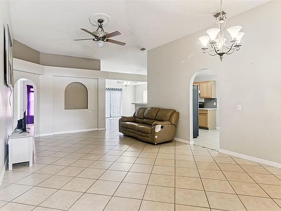 3rd image of 2408 Ridgeway Dr