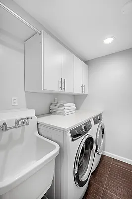 Sold by Corcoran | media 6