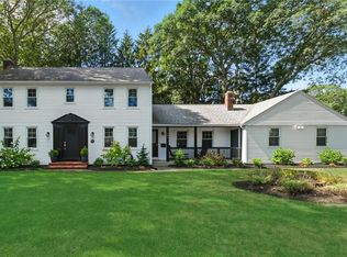 121 Hedgerow Dr, Warwick, RI 02886