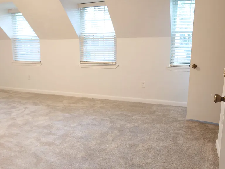5215 Arboles Dr #B — Photo 11