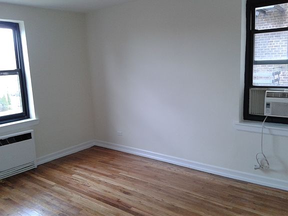 5th image of 7363 Bell Blvd APT 3J