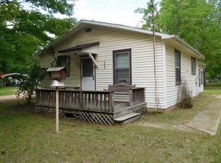 1042 Birch Rd, Beaverton, MI 48612