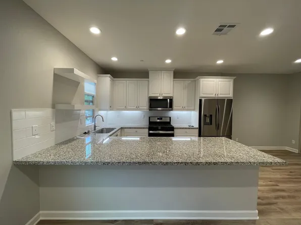 942 Slate St, San Marcos, CA 92078