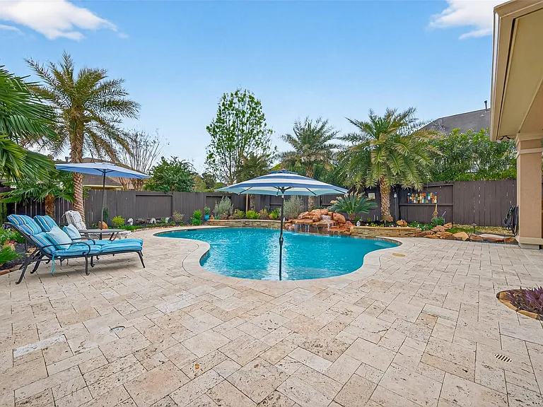 7414 Dayhill Dr — Photo 47