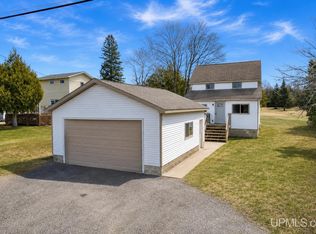 50802 N Mesnard Location Rd, Hancock, MI 49930