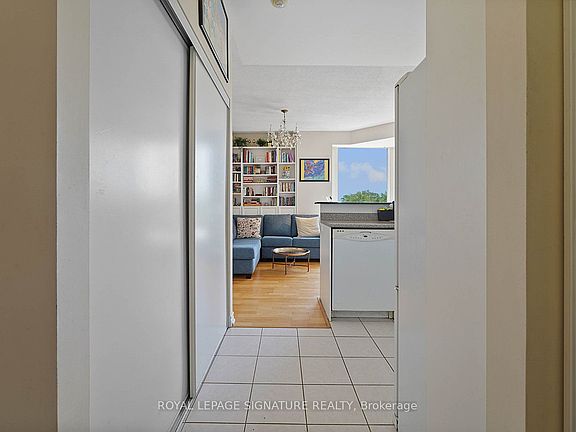 2nd image of 4200 Bathurst St #514