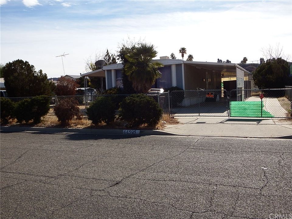 1st image of 44595 Palm Ave