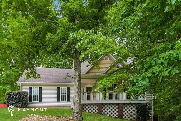 4 bed, 3.5 bath, 3174 sqft, $2,645 — Photo 1