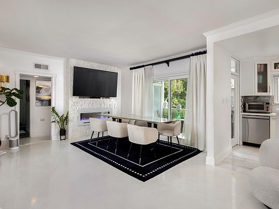3rd image of 1228 N La Cienega Blvd APT 106