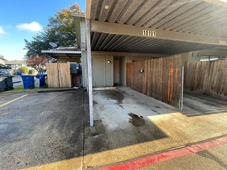 10101 Carlsbad Dr — Photo 15