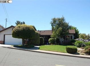 92 Welle Rd, Crockett, CA 94525