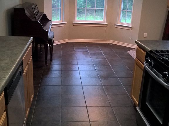 Dining area off kitchen
