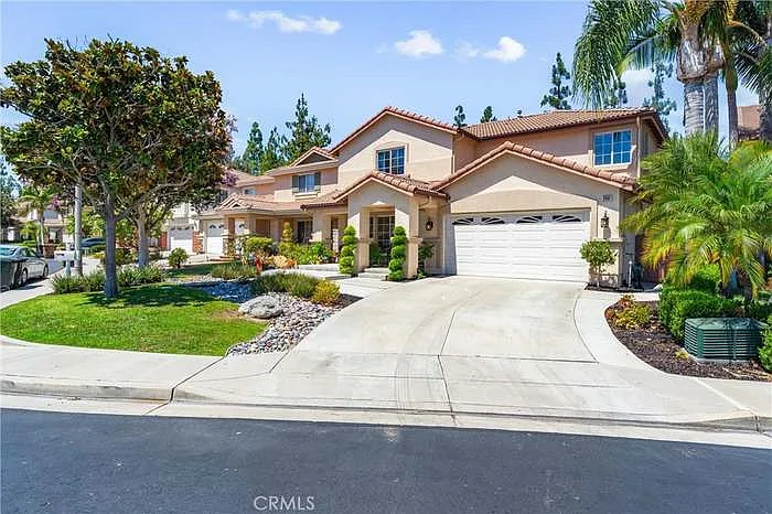 2501 Mill Ln