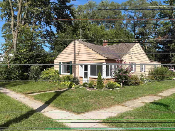 159 S Saginaw St, Montrose, MI 48457