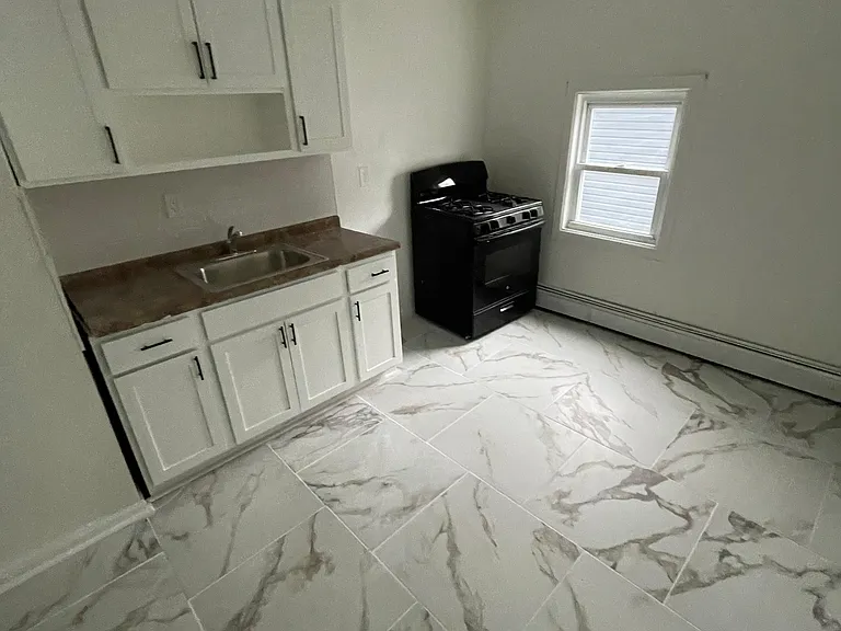 308 Chadwick Ave #3A — Photo 1