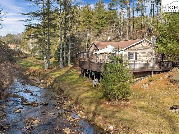 4th image of 2862 Lower Nettle Knob Road