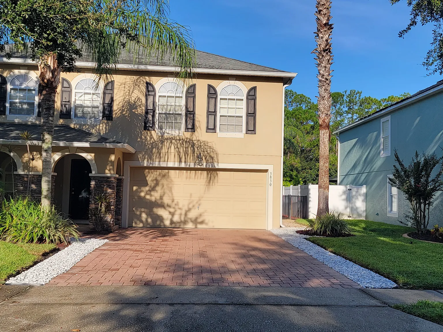 3830 Sunset Cove Dr — Photo 1