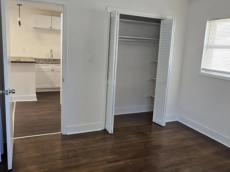 1437 Vesta Ave #1 — Photo 7