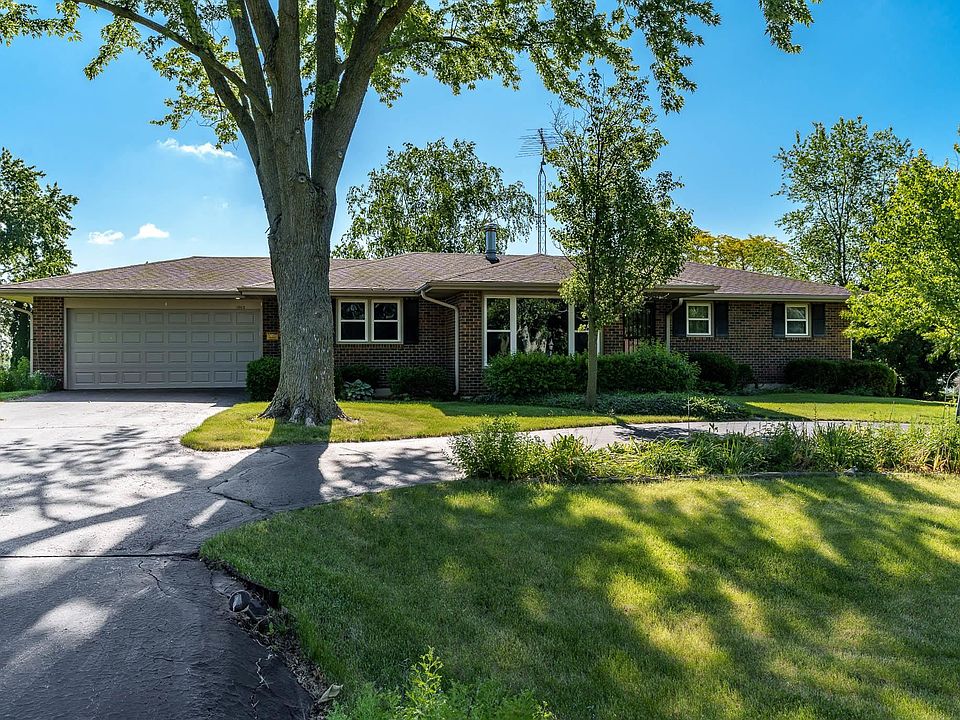 1st image of 1063 Castlehill Dr