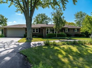 1063 Castlehill Dr, Rockford, IL 61107