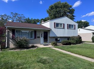 2253 Camel Dr, Sterling Heights, MI 48310