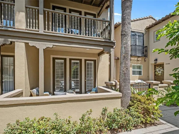 21265 Baeza Cir, Huntington Beach, CA 92648