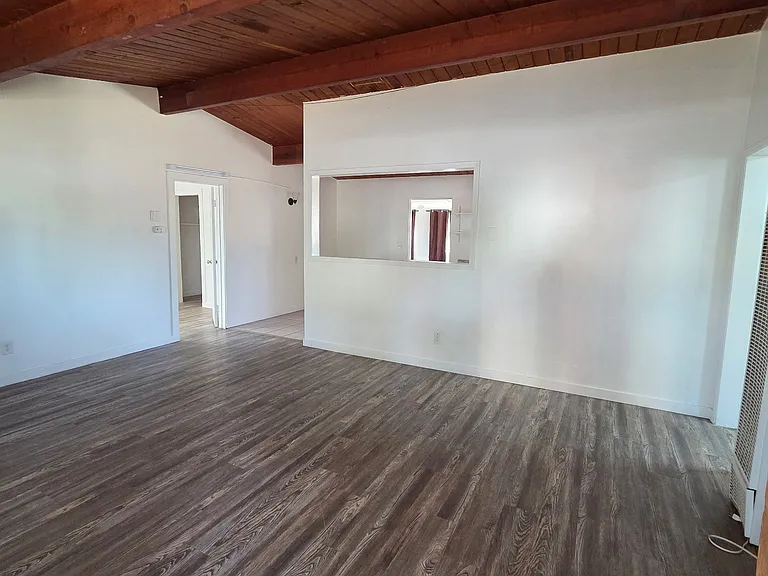 38505 4th St E — Photo 9
