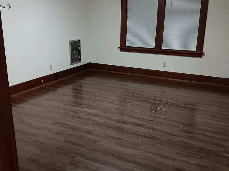 1389 Main St #5 — Photo 1