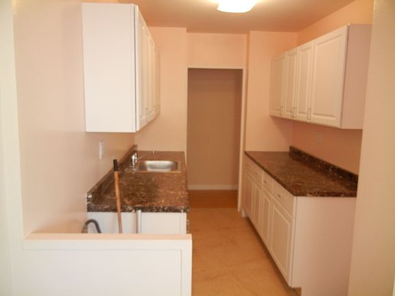 3rd image of 2940 W 5th St APT 4D