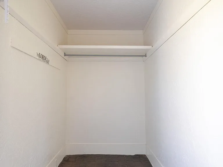1725 Classen Blvd — Photo 12