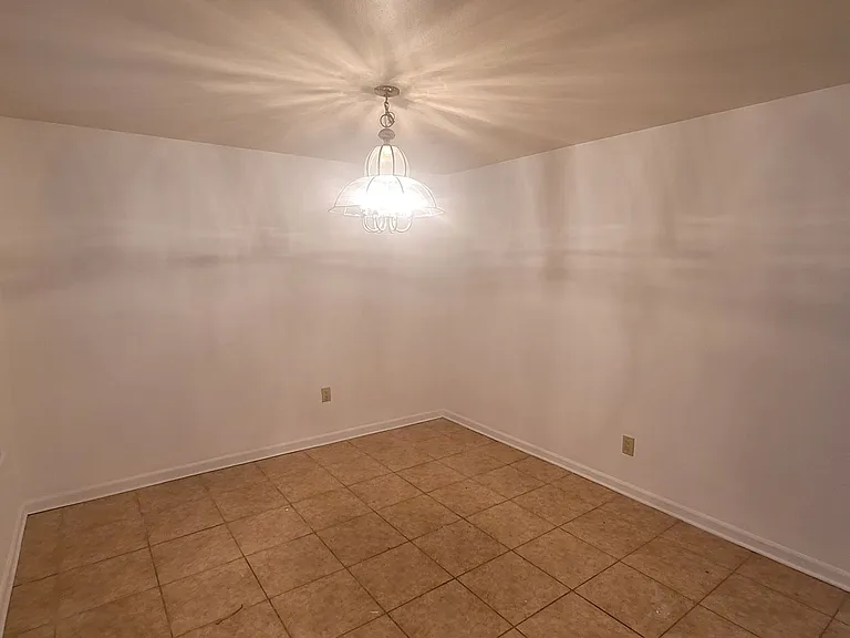 7523 Beaudelaire Cir — Photo 5