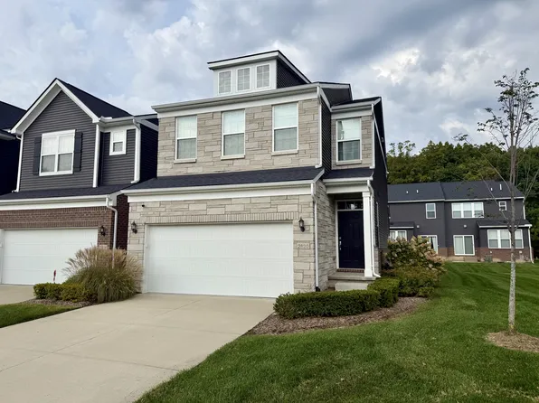 2820 Fairgrove Crescent Dr #1, Ann Arbor, MI 48108