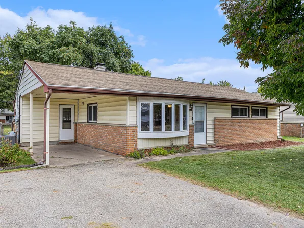 128 Marcia Dr, Lansing, MI 48917
