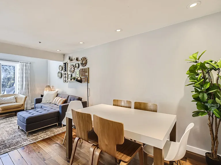 2113 Walnut St #9B — Photo 11