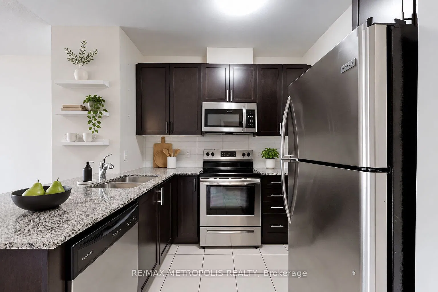 7325 Markham Rd — Photo 4