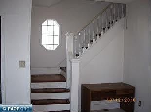 2nd image of 521 4th St SW