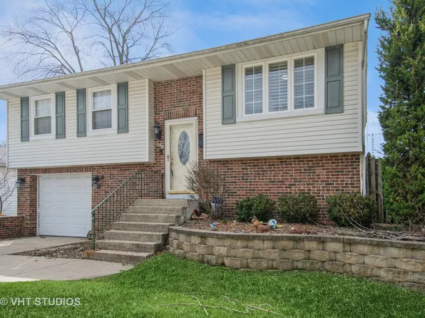 723 Yates Ave, Romeoville, IL 60446