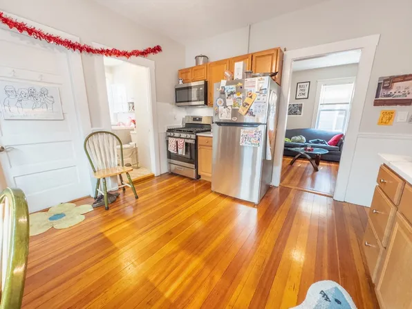 70 Line St #2, Somerville, MA 02143