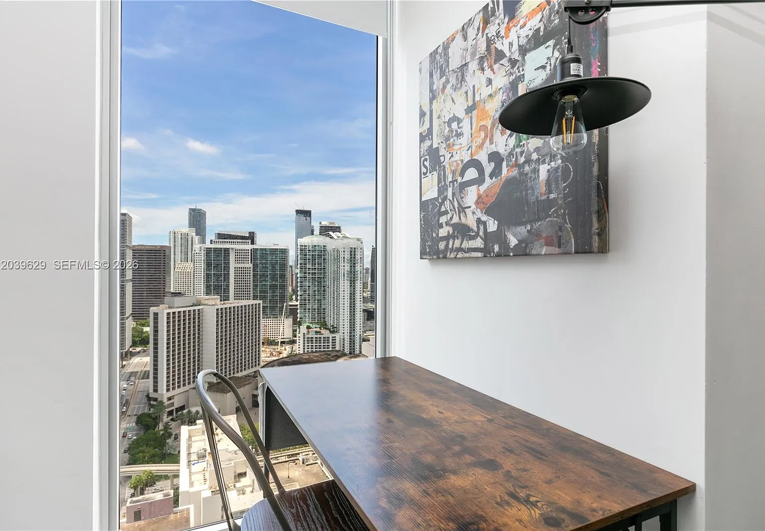 Centro Condo — Photo 1